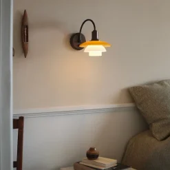 PH 3/2 vägglampa utan sladd och brytare Centenary Edition amber/opal white