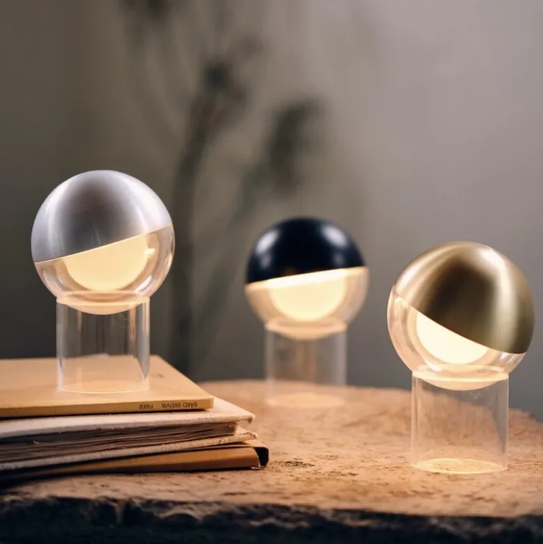 Pila portabel bordslampa solid brass