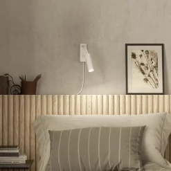 Pipeline flex vägglampa mattvit