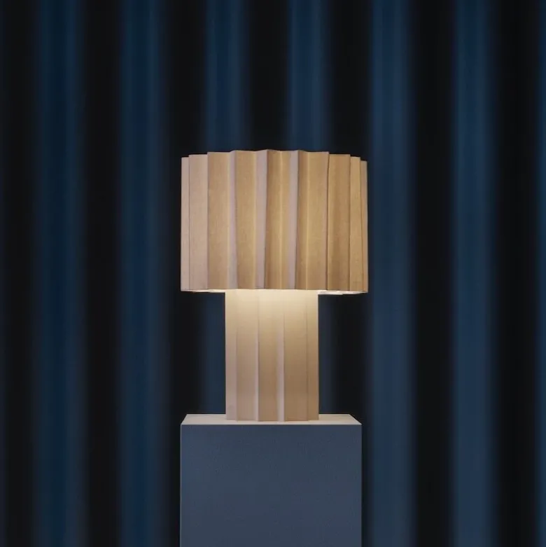 Plissé bordslampa vit textil
