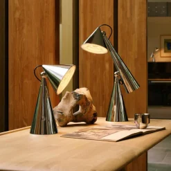 Pose portabel bordslampa silver