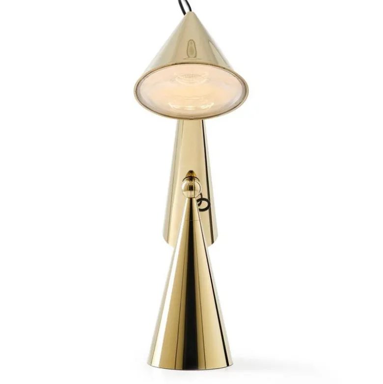 Pose Task bordslampa guld