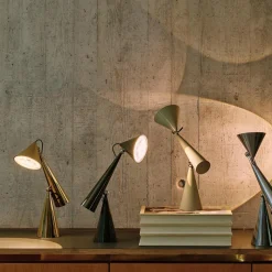 Pose Task bordslampa guld