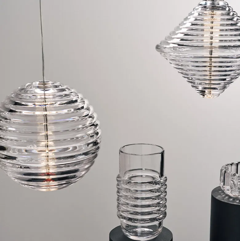 Press Sphere taklampa klar