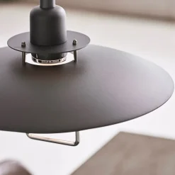 Primus II Ø43 taklampa med hiss grå struktur