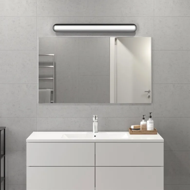 Royale L60 vägglampa IP44