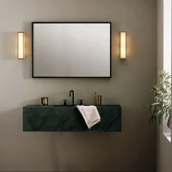 Salerno 350 vägglampa IP44 solid mässing