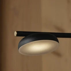 Salto golvlampa svart