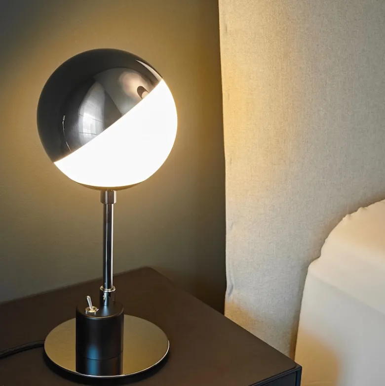 SF 28 Bauhaus bordslampa krom, opalglas