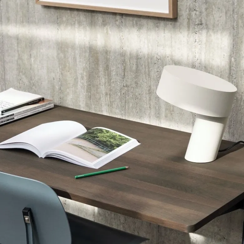 Slant bordslampa vit