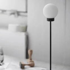 Snowball bordslampa svart