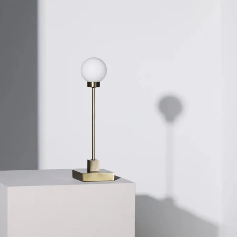 Snowball portabel bordslampa mässing