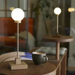 Snowball portabel bordslampa gråbeige