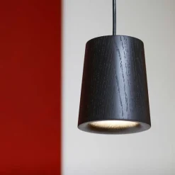 Solid cone taklampa svart