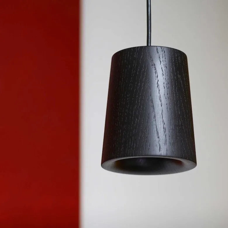 Solid cone taklampa svart