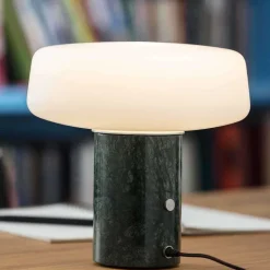 Solid small bordslampa grön serpentine marmor