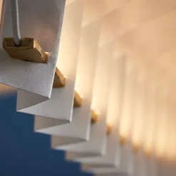 Sora taklampa solid brass/white