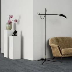 Spoon golvlampa svart
