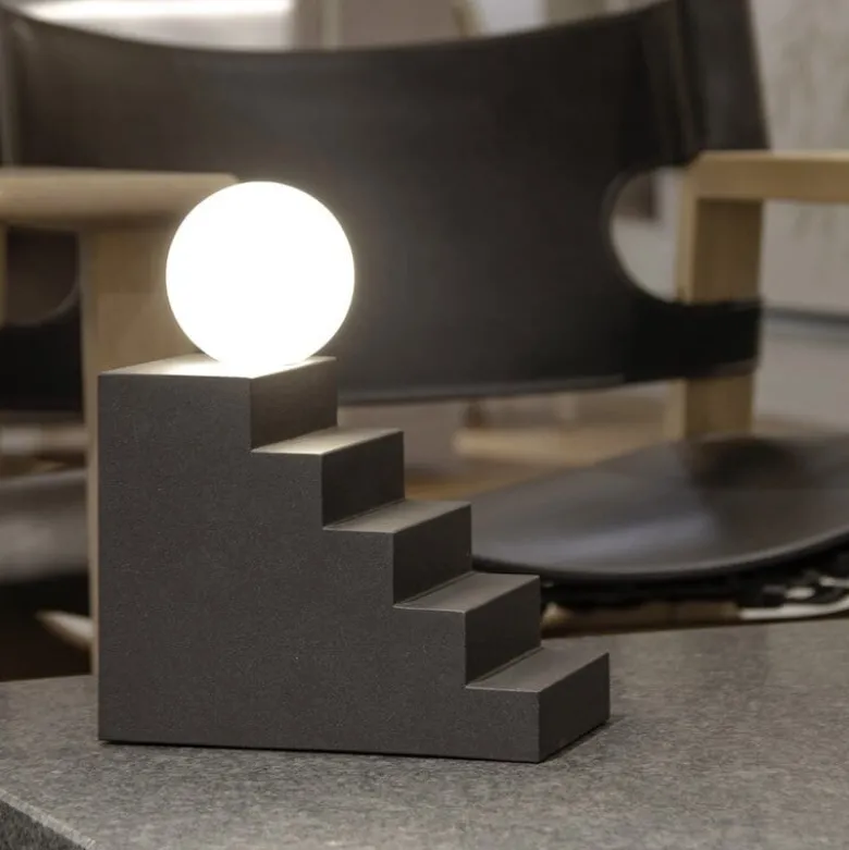 Stair bordslampa svart