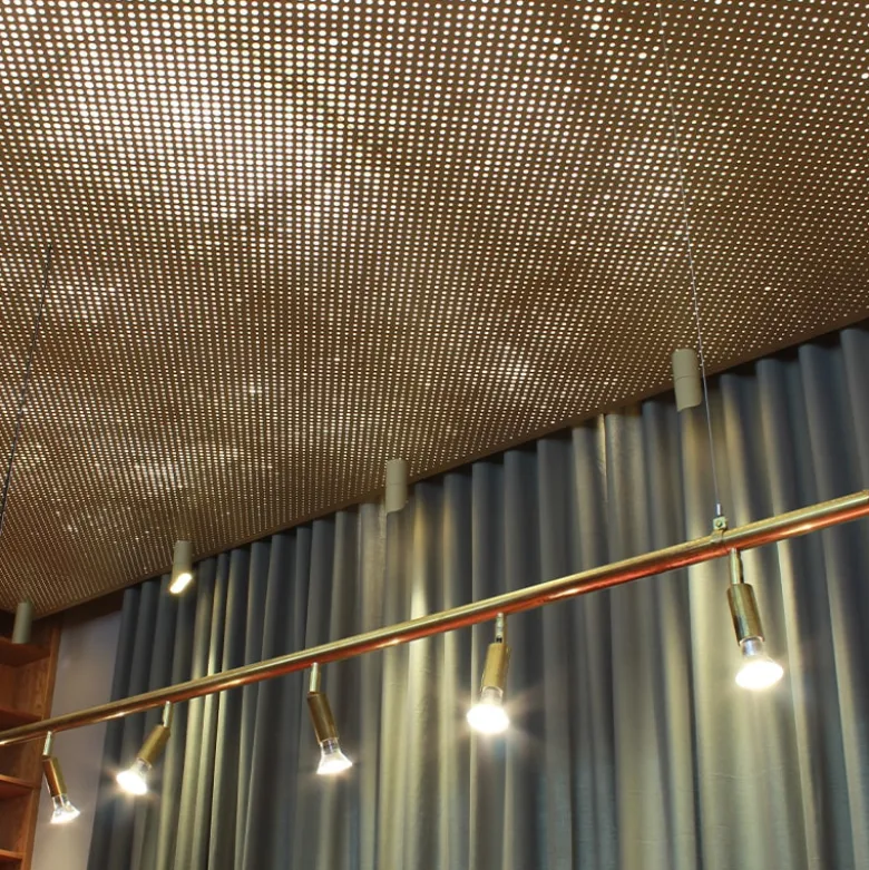 Star 6 tak-vägglampa rå mässing