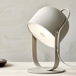 Svejk 18 bordslampa beige