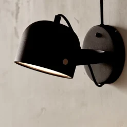 Svejk 13 vägglampa svart