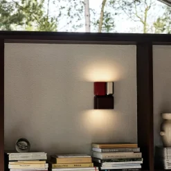 Tabata LN10 vägglampa dark burgundy/vemilion red
