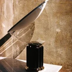 Taccia bordslampa svart