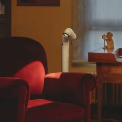 Tatu Alta golvlampa vit
