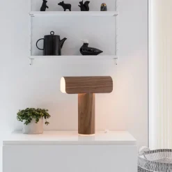 Teelo 8020 bordslampa valnöt