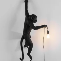 The Monkey Lamp Hanging left outdoor vägglampa svart