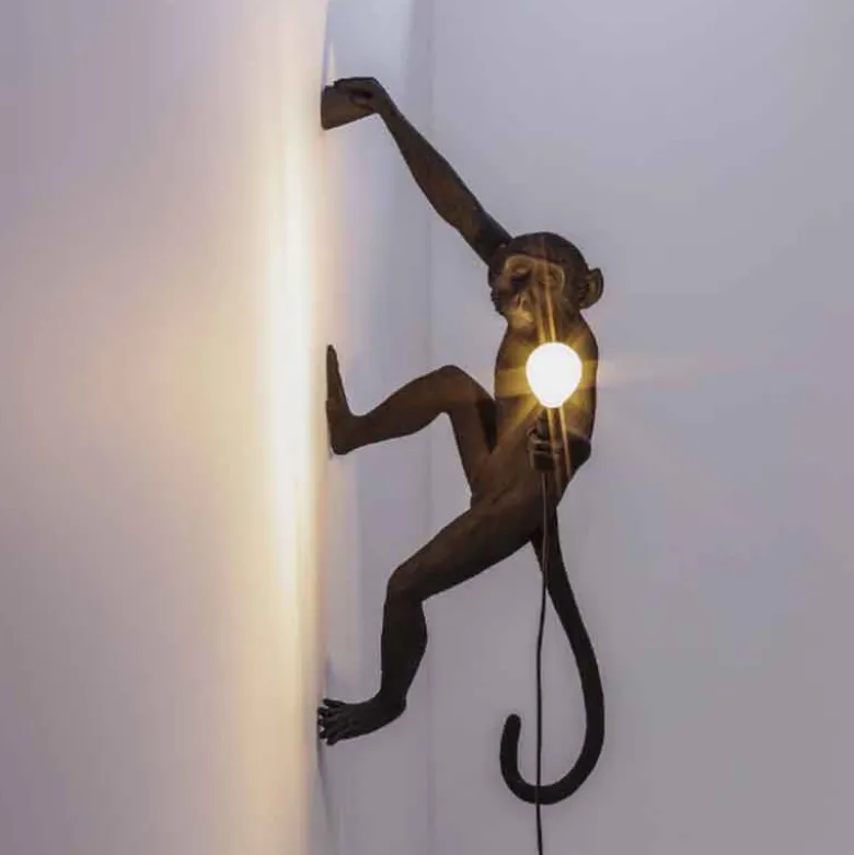 The Monkey Lamp Hanging right outdoor vägglampa svart