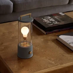 The Muse 2.0 portabel bordslampa IP44 Selvedge Blue