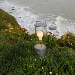 The Muse 2.0 Rugged portabel bordslampa IP65 raw aluminium