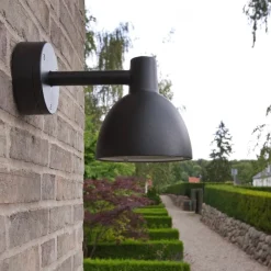 Toldbod 155 Vägglampa utebelysning black