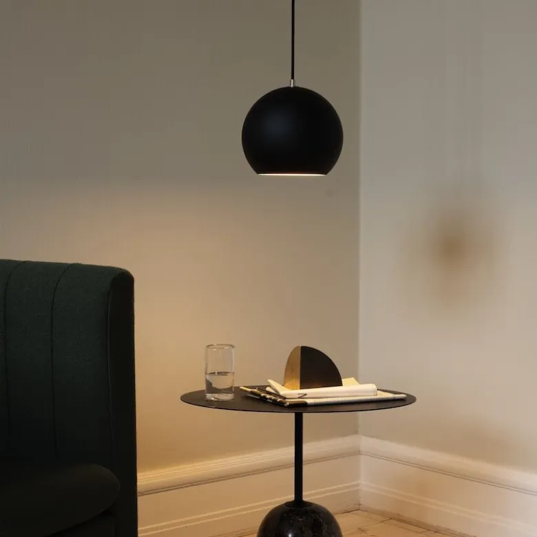 Topan VP6 taklampa matt black