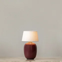 Torso portabel bordslampa ruby