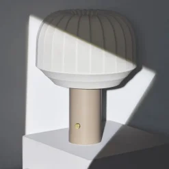 Tradition bordslampa vit