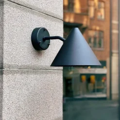 Tratt IP23 vägglampa oxiderad koppar