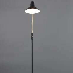 Traveller golvlampa svart/mässing