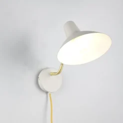 Traveller vägglampa varm grå/mässing