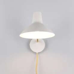 Traveller vägglampa varm grå/mässing