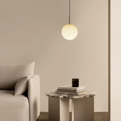 TR Bulb taklampa polerat stål/matt vit