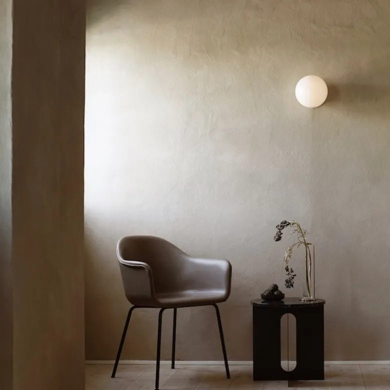 TR Bulb vägg/taklampa borstad mässing/matt vit