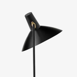 Tripod HM8 golvlampa matt black