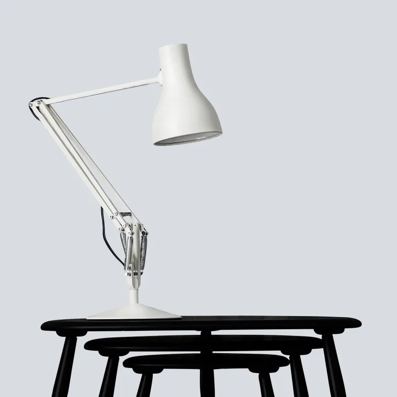 Type 75 bordslampa Alpine White