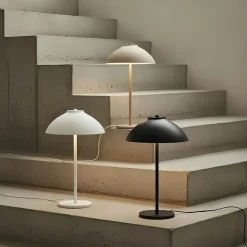 Vali bordslampa mattsvart