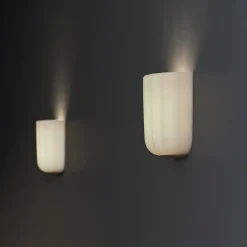 Veo vägglampa matt brons/opalglas
