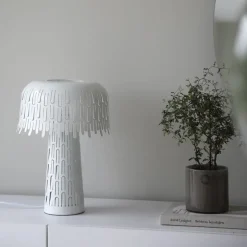 Verbera bordslampa vit