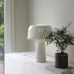 Verbera bordslampa vit